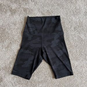 lululemon align SHR shorts camo biker shorts